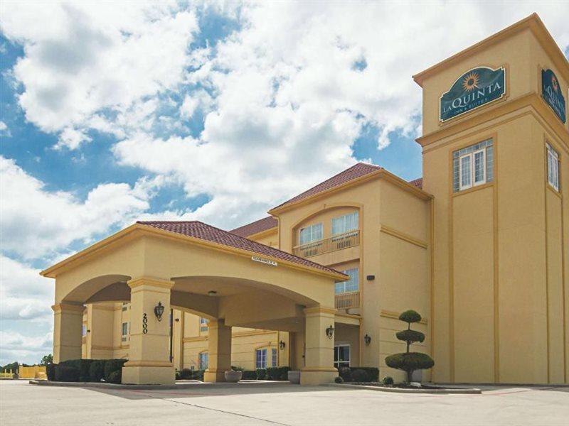 Hotel La Quinta By Wyndham Bridgeport Exterior foto